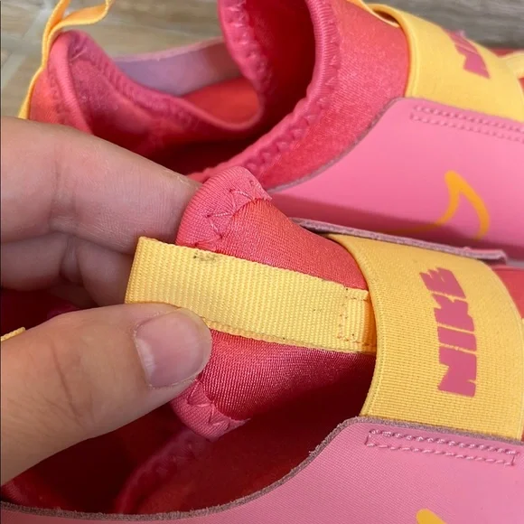 NIKE NIB Girls Size 4.5 Flex Runner 2 Coral Citron Sneakers Athletic Shoes - Picture 11 of 12